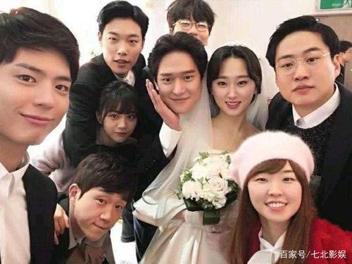 请回答1988在线观看免费,重温经典韩剧，感受温馨家庭时光  第1张